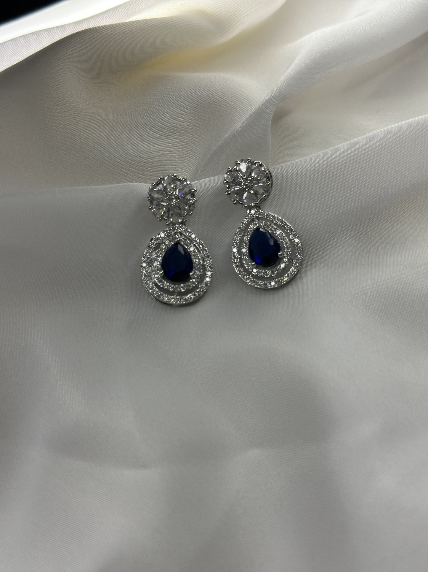 Twilight Charm Necklace & Earring AD Set