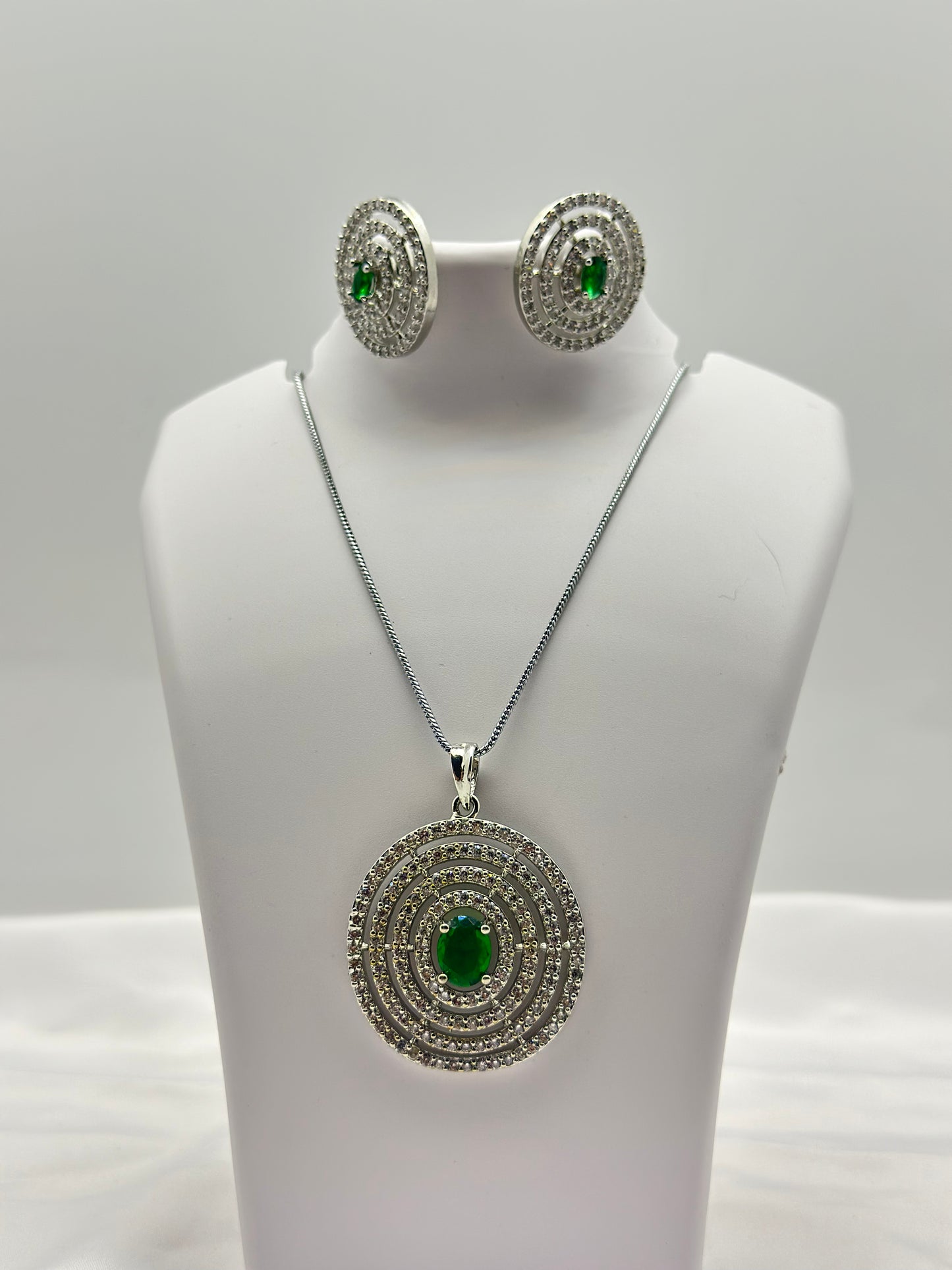 Emerald Radiance American diamond Pendant Set