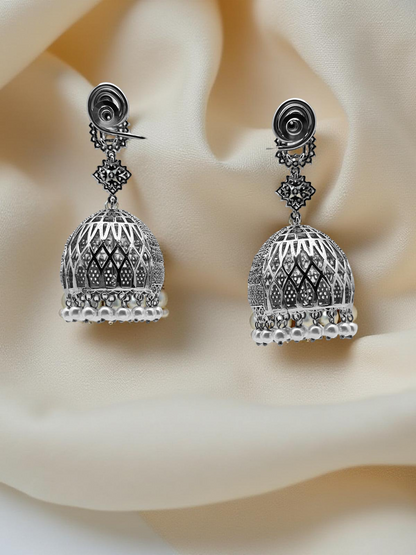 Pearl Radiance Jhumka Earring